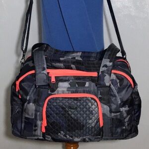 LUG Propeller Camo Duffel Travel Carry On Overnight Gym Bag Quilted Blue & Grey